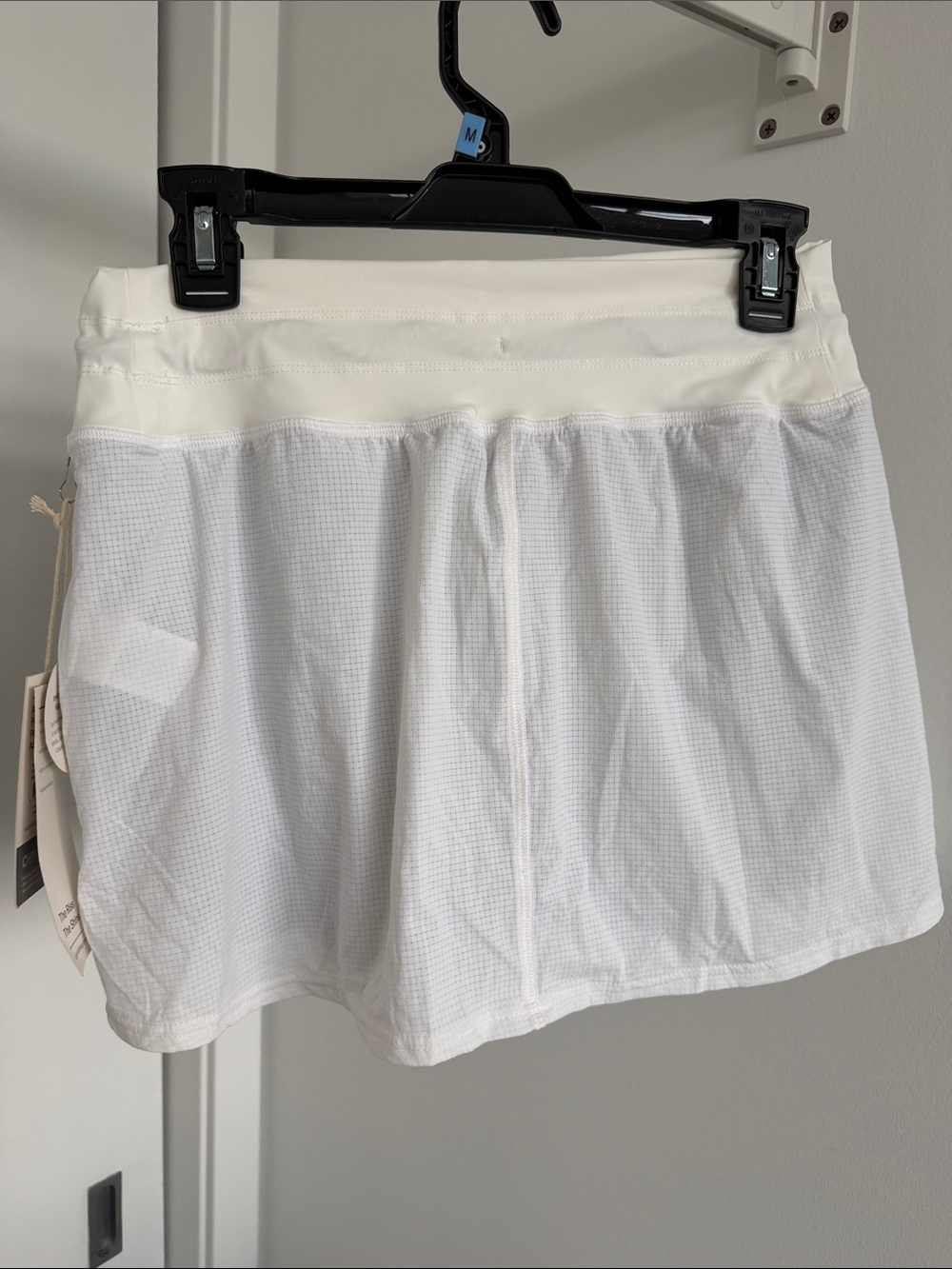 Vuori Women's White Athletic Drawstring Skirt M BNWT - Picture 2 of 3